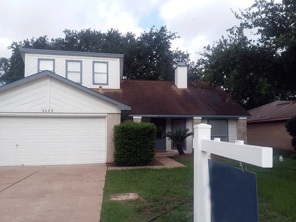 Exterior-House-Washing-Before